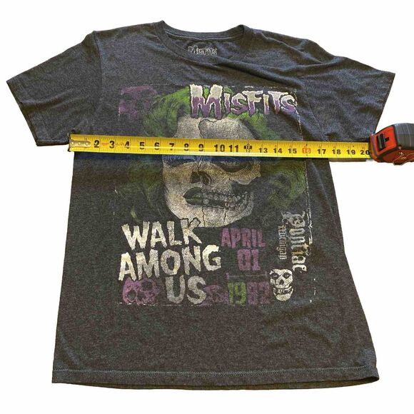The Misfits Walk Among Us 1982 Pontiac, MI 2017 Shirt Sz S Graphic T-shirt - Picture 3 of 6